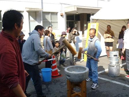 img08 餅つき大会(池戸会・同窓会)